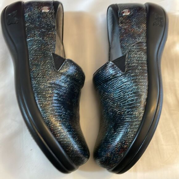 ALEGRIA LIGHTWEIGHT KELI MULTICOLOR SHIMMERY SHOES. A LITTLE BLING! NE… - Picture 3 of 12